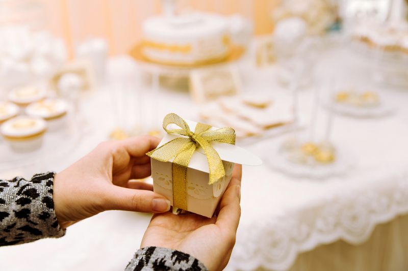 High-quality, unique gifts for your guests